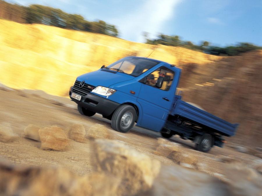  Mercedes-Benz Sprinter Pickup 2000 года  (фото 3 из 11)